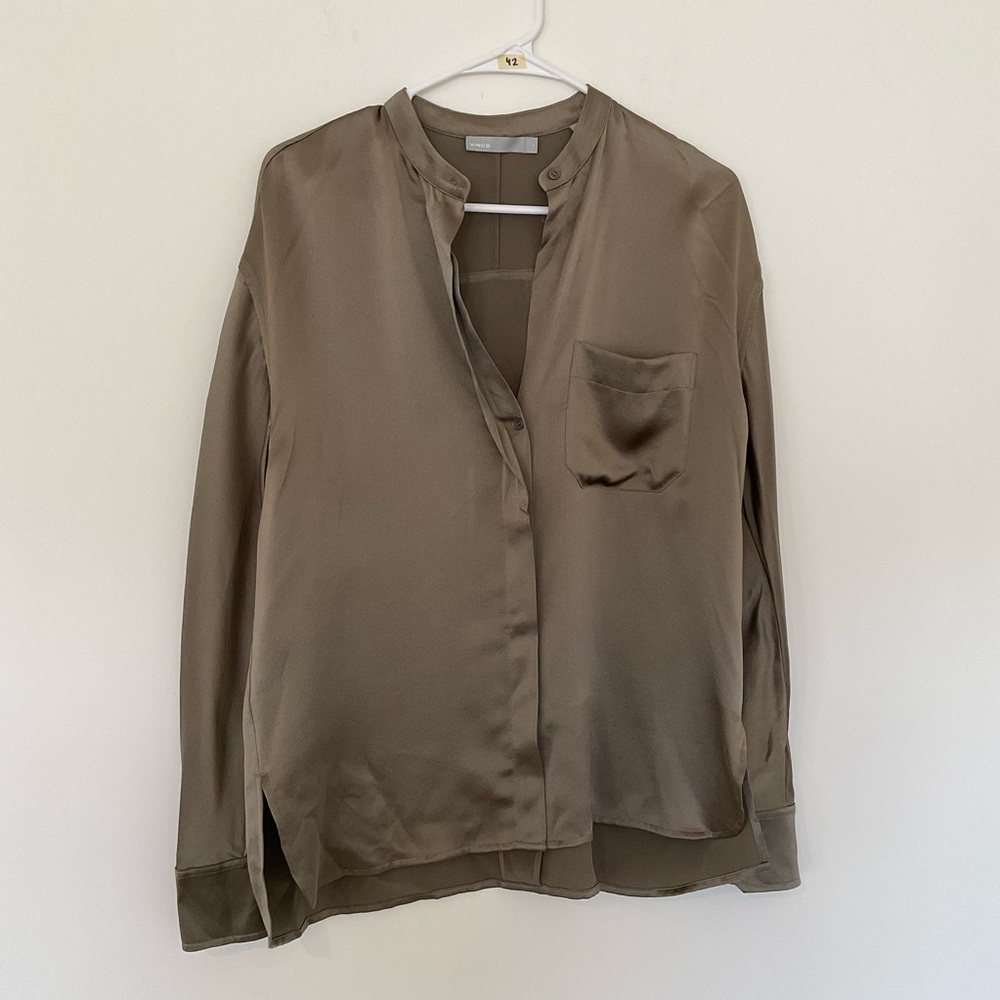 Vince 100% Silk Satin Blouse Olive Green Small Classic Office Luxury - Picture 2 of 6